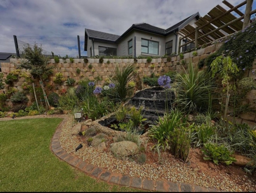 2 Bedroom Property for Sale in Hartland Lifestyle Estate Western Cape